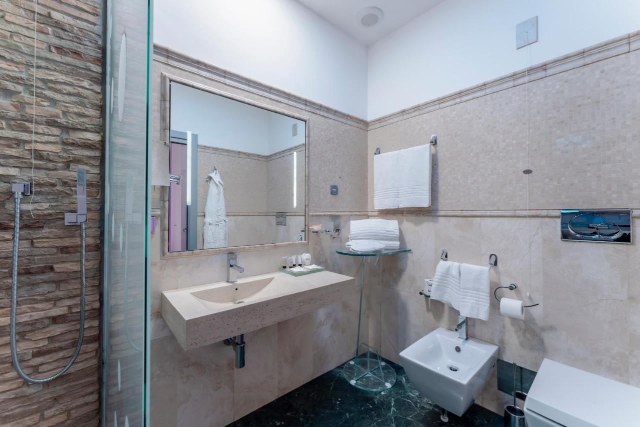 Hotel Trecento Rome Luaran gambar