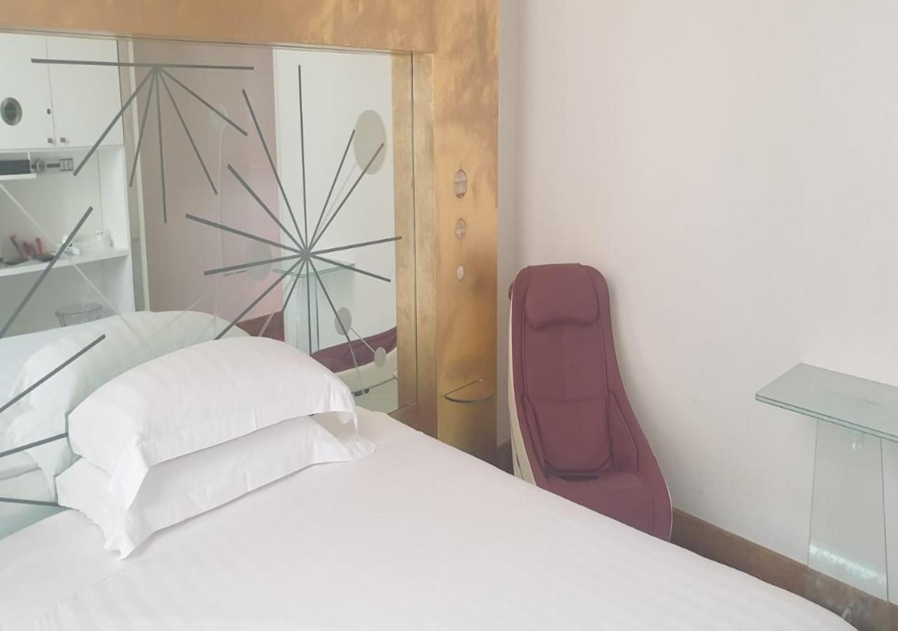 Hotel Trecento Rome Luaran gambar